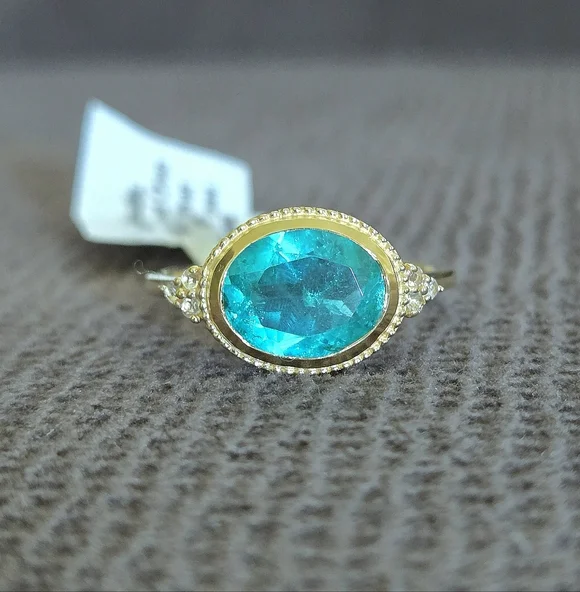 Shivam Green💚 Quartz Ellipse Ring💍 - NWT - Picture 4 of 16